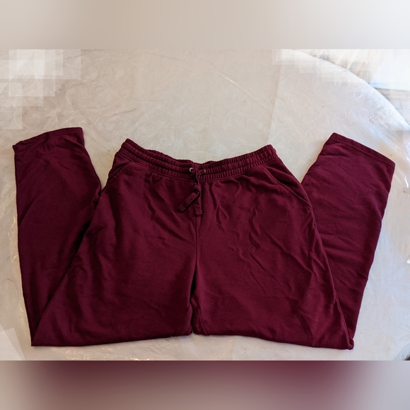 Comfy Athleisure Burgundy Pants, Size Women L - Picture 4 of 11